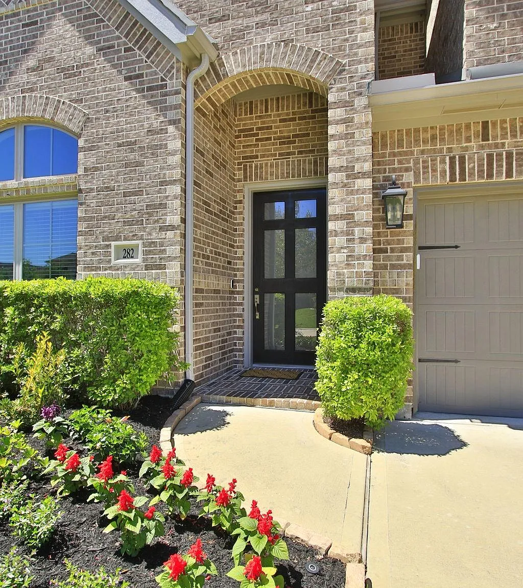 4 bed, 3.5 bath, 2987 sqft, $3,240 — Photo 4
