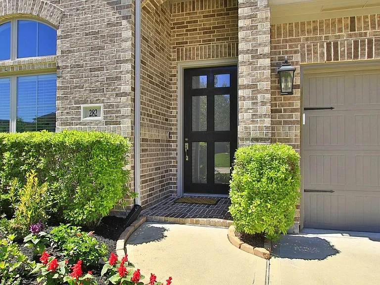 282 Sky Top Dr — Photo 4
