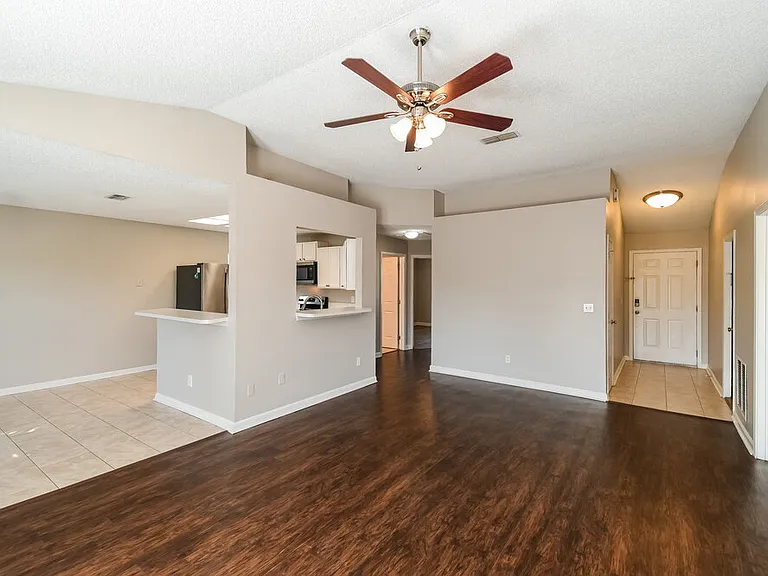 2936 Waters View Cir — Photo 3