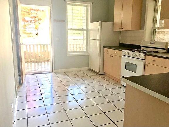 4th image of 2618 W Cortez St #1