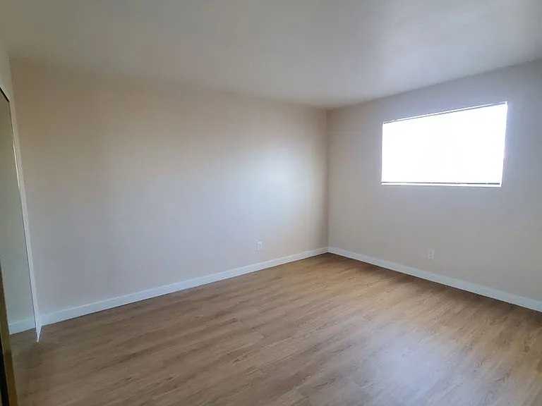 Mountain View Condos — Photo 16