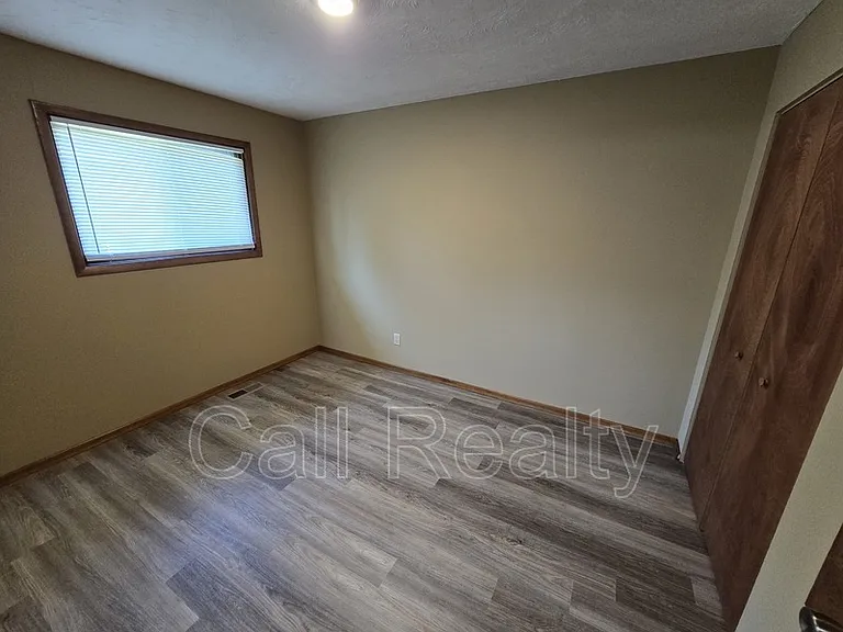 5225 N Crestline St — Photo 9