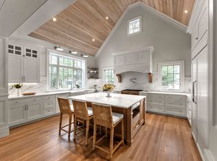 8 Nutmeg Ln, Osterville, MA 02655