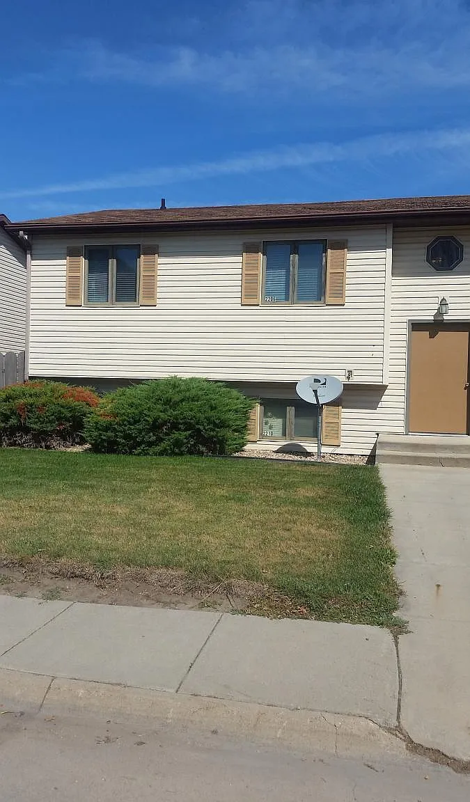 2 bed, $850 — Photo 1