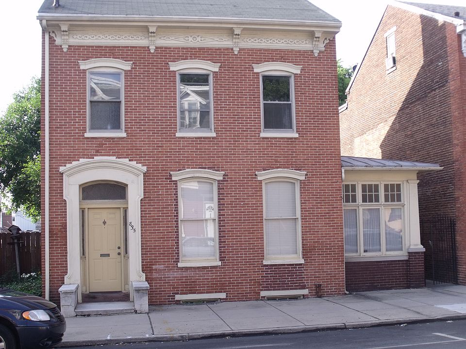 old colonial charm