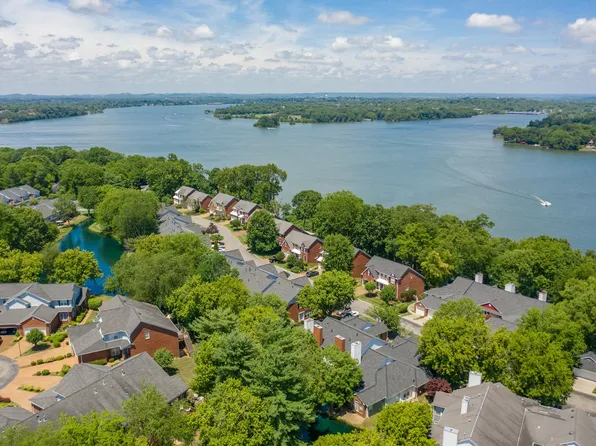 231 Green Harbor Rd APT 123H, Old Hickory, TN 37138