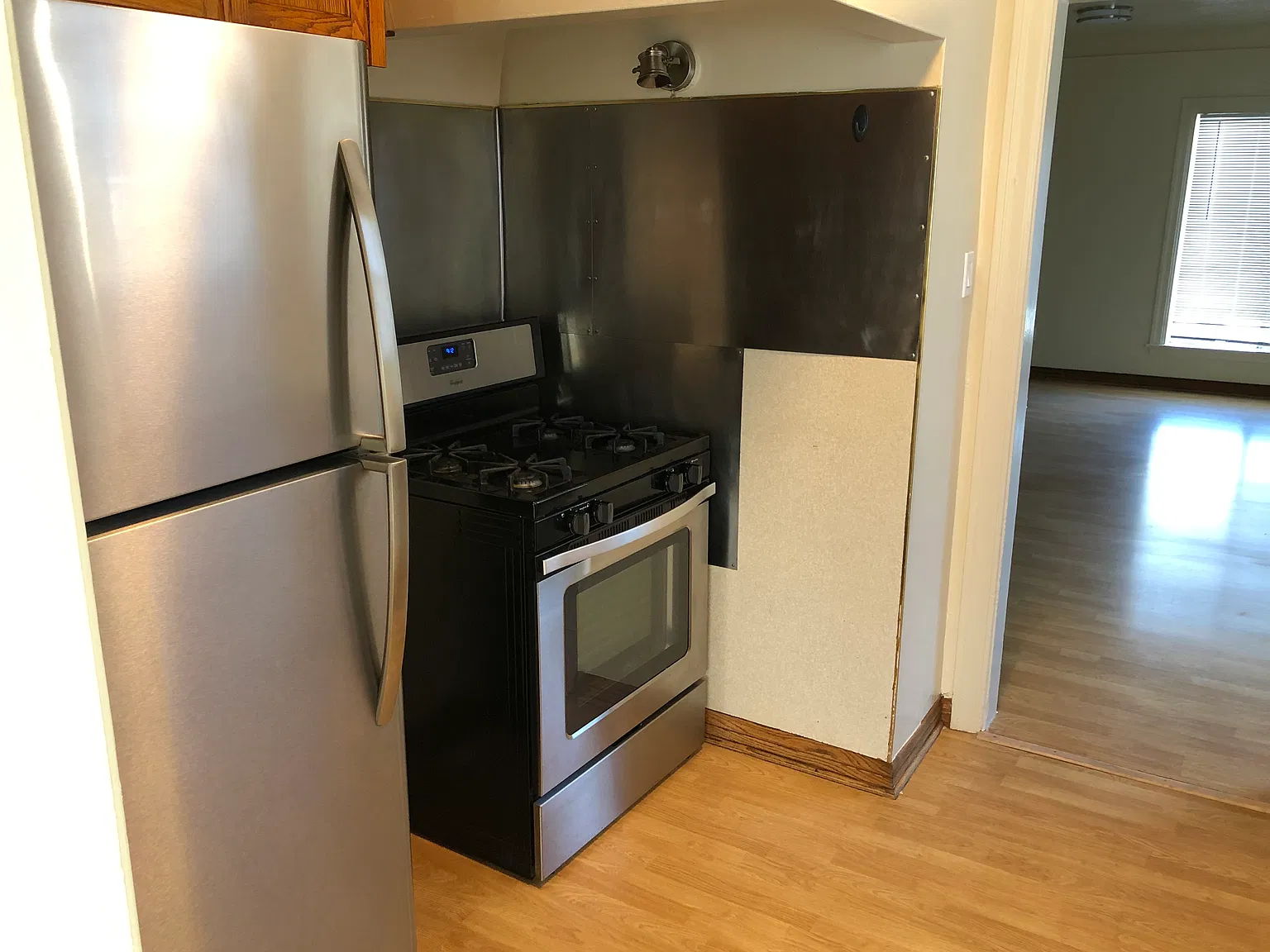2 bed, 900 sqft, $3,080 — Photo 4