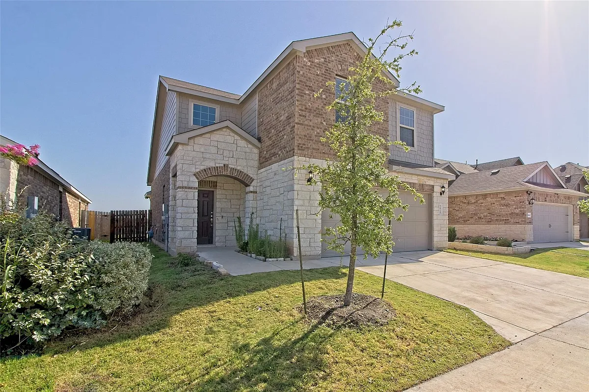 Building Photo - 5610 Wolf Pack Dr