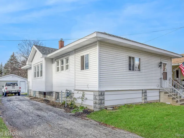 1701 N Charles St, Saginaw, MI 48602