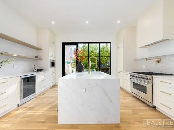 16 Goodwin Place image 1 of 23