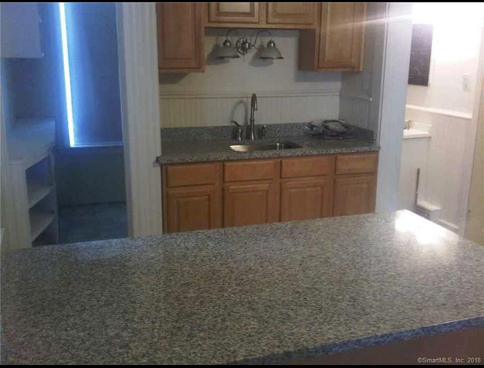 1st image of 349 Oak St #1