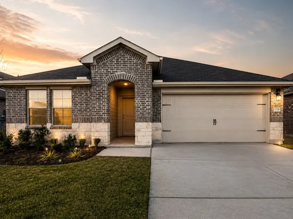 1320 Stuarts Forest Dr, Denton, TX 76207