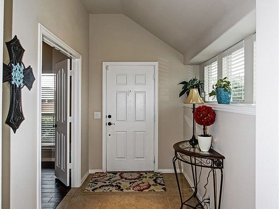 3rd image of 515 Glen Cove Ct