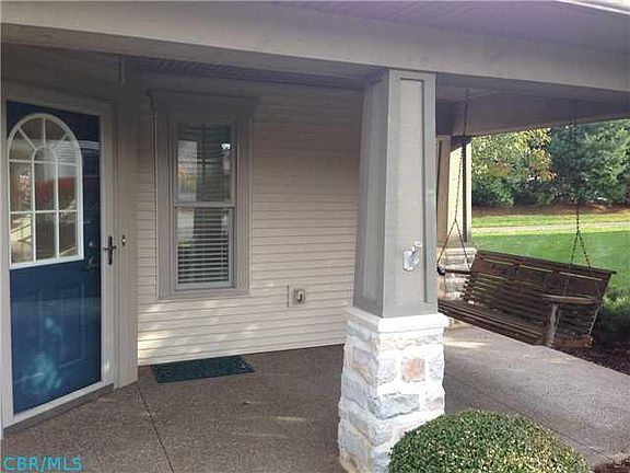 3rd image of 454 Cottage Grv E