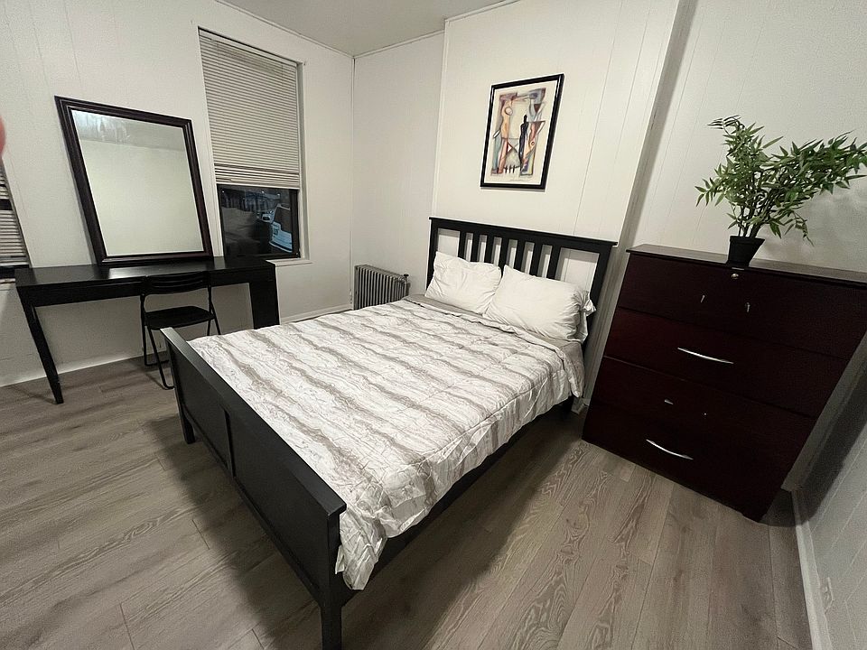 1st image of 3321 Snyder Ave #1