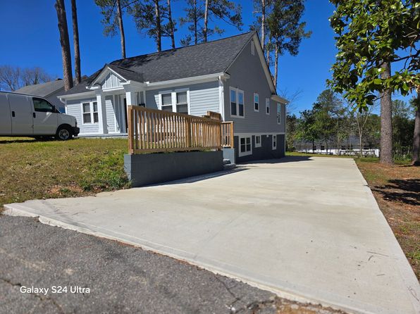 2215 High St
