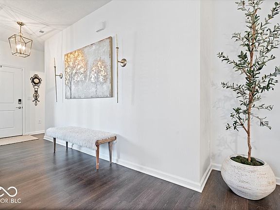 4th image of 2549 Plano Dr