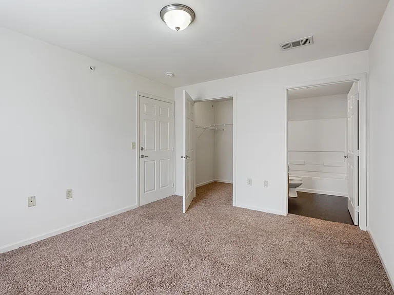 Glenrock Apartments — Photo 62