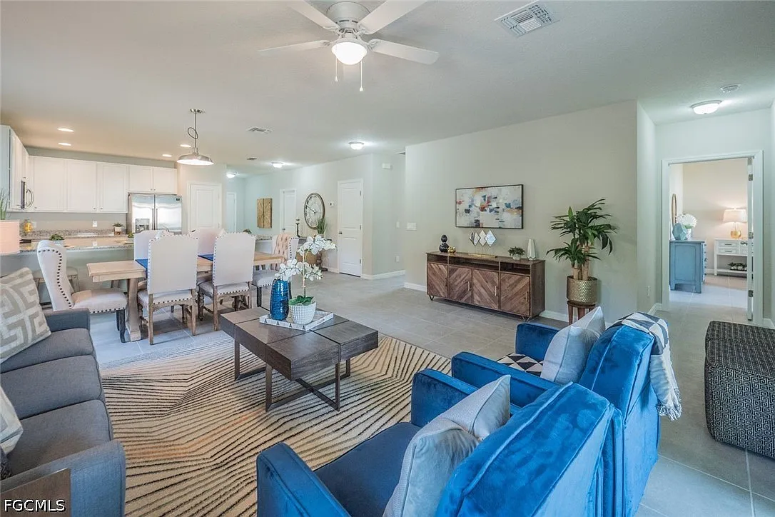 4 bed, 2.0 bath, 1695 sqft, $2,295 — Photo 3
