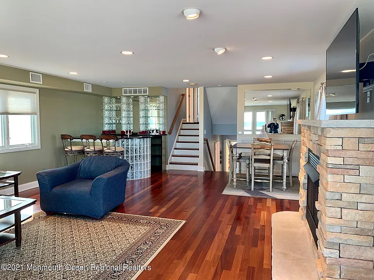 919 N Ocean Ave — Photo 23