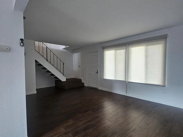 8901 Salmon Falls Dr #C — Photo 2