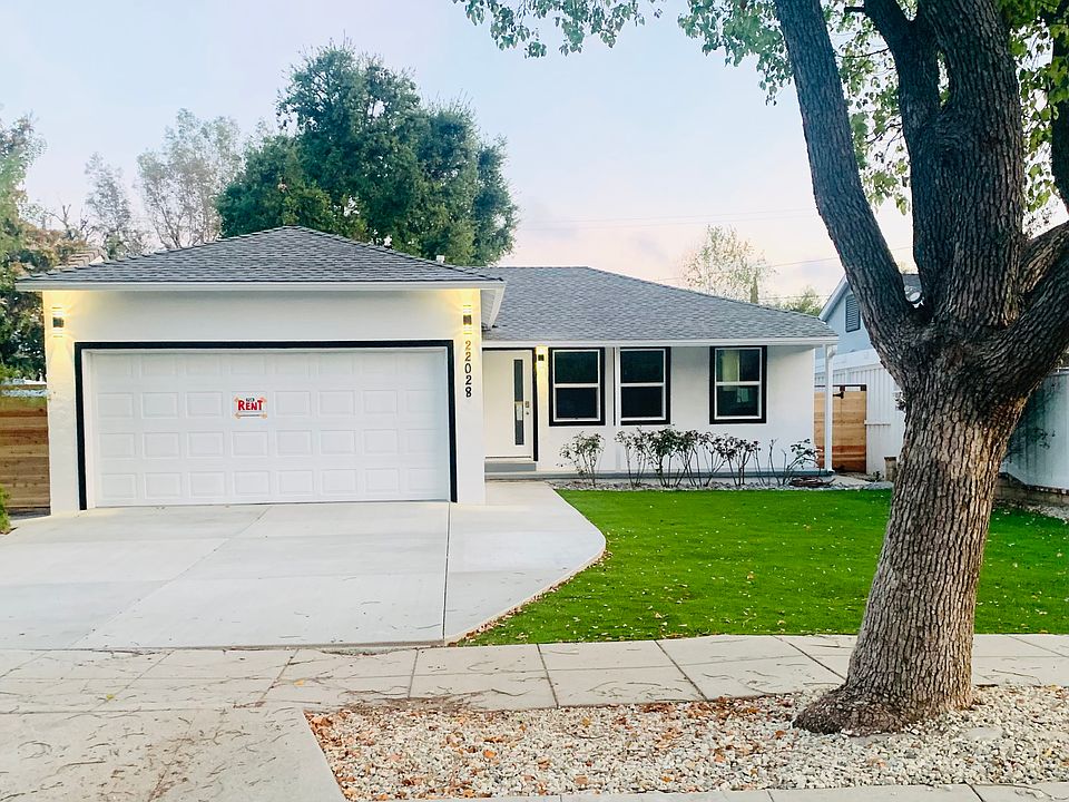 22028 Dumetz Rd, Woodland Hills, CA 91364 | Zillow