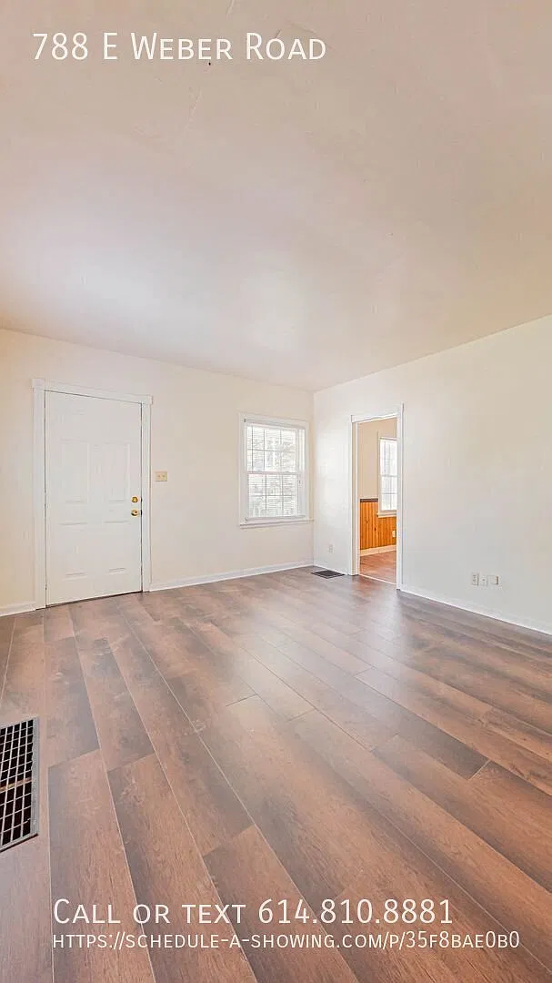 Charming Home with Garage, Fenced Yard & Large Deck in North Linden — Photo 3