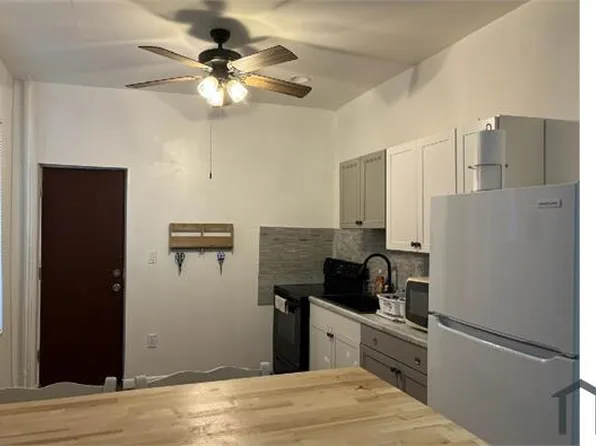 3048 E St, Philadelphia, PA 19134