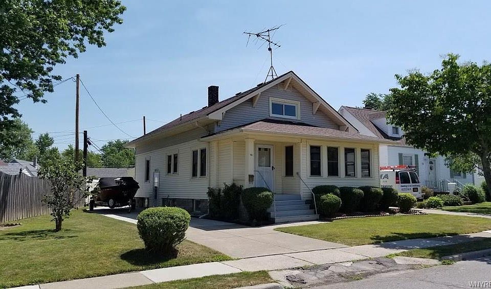 1st image of 83 Ellwood Ave