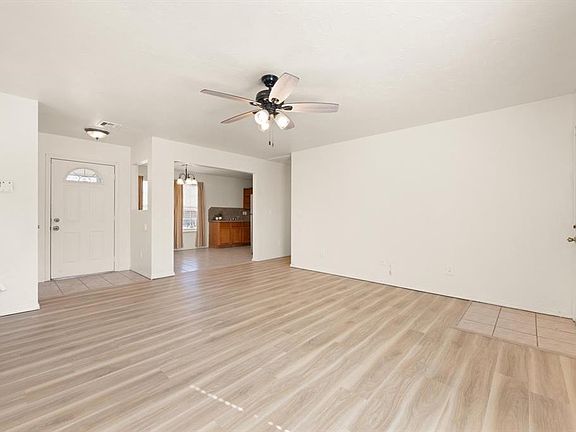 5th image of 204 NW 91st St