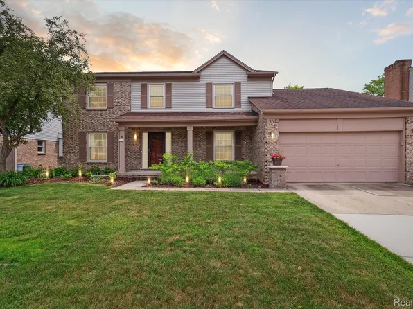 45997 Larchmont Dr, Canton, MI 48187