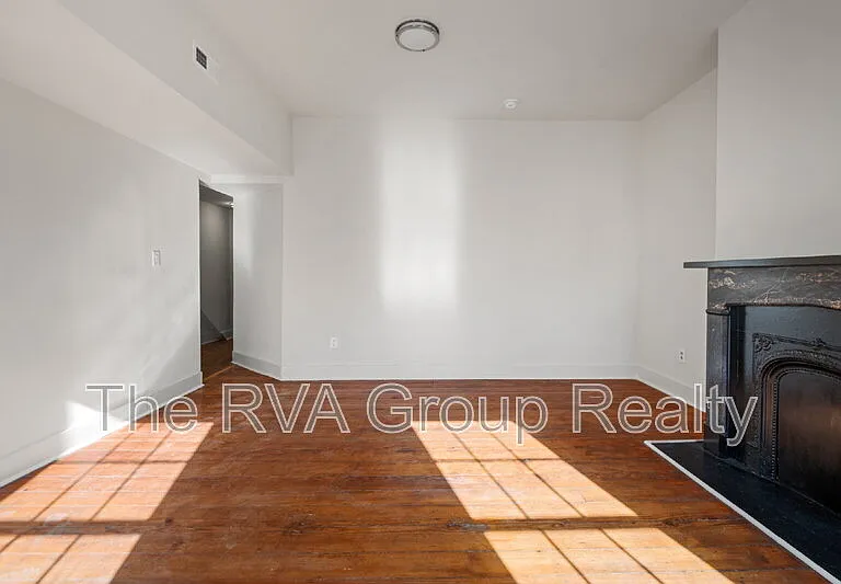 25 S Jefferson St #B — Photo 15