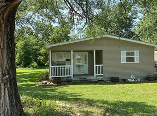 517 Illinois Ave, Holton, KS 66436