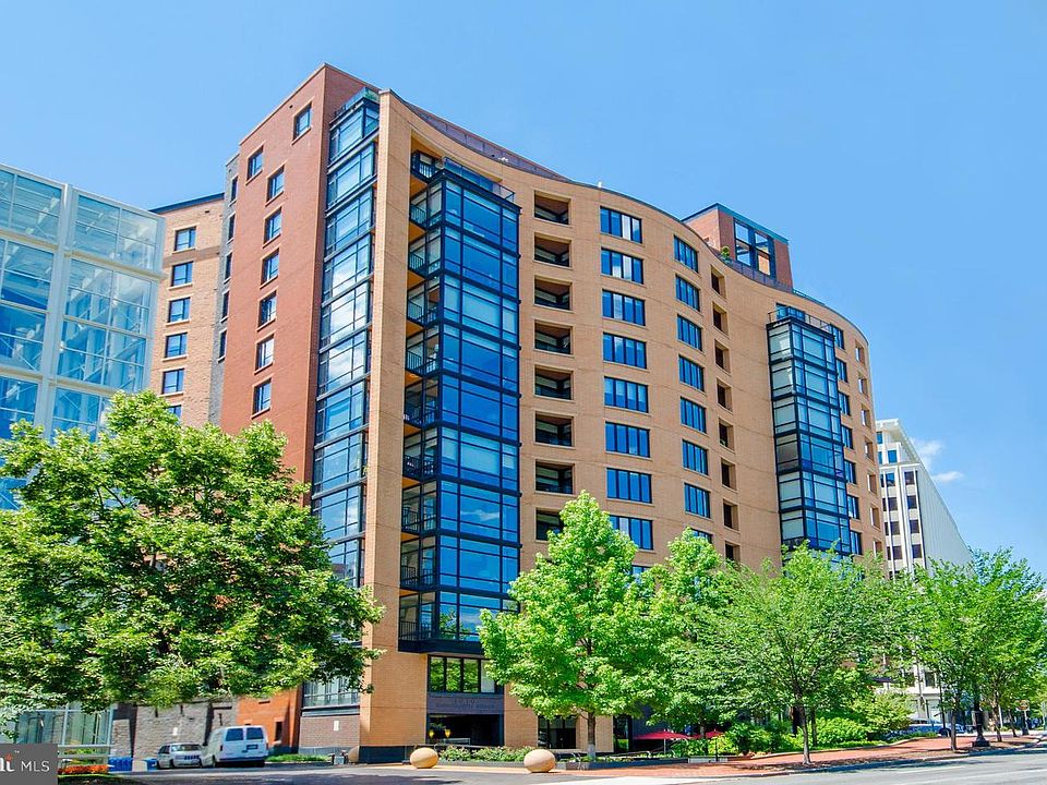 1st image of 1010 Massachusetts Ave NW Unit 708