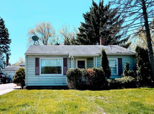 1909 Central Rd, Glenview, IL 60025