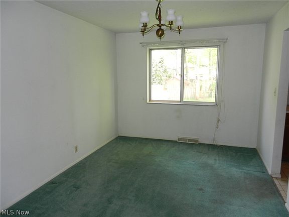 4th image of 27886 Edgepark Dr