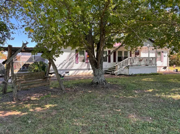 648 McAmis Ln, Cowan, TN 37318