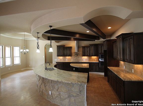 5th image of 124 Woodlands Dr