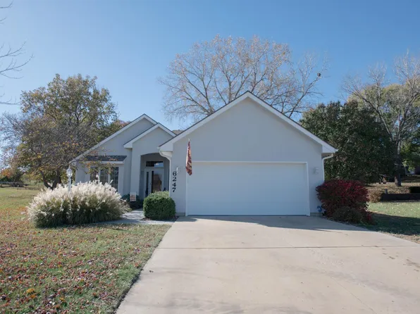 6247 SW 40th Ct, Topeka, KS 66610