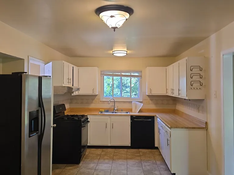 3122 Heritage Dr — Photo 37