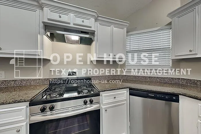 3265 Rachel Ln — Photo 4