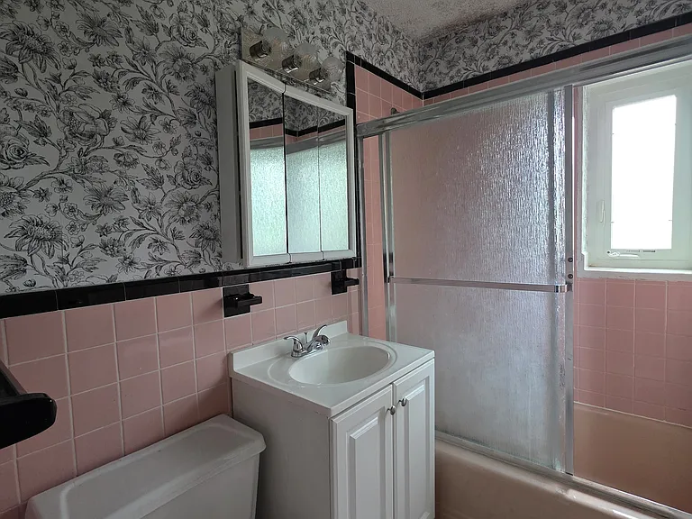572 Whitney Ave #5-3 — Photo 8
