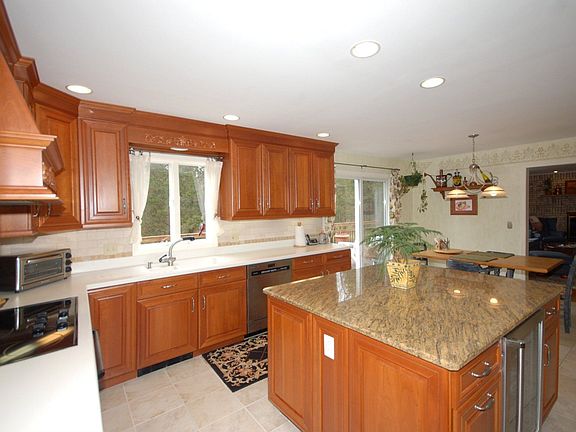 another Kitchen view