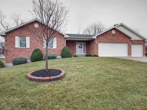 1307 Edinburgh Dr, Quincy, IL 62305