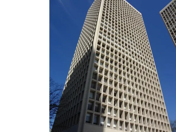 210 Locust St APT 21C, Philadelphia, PA 19106