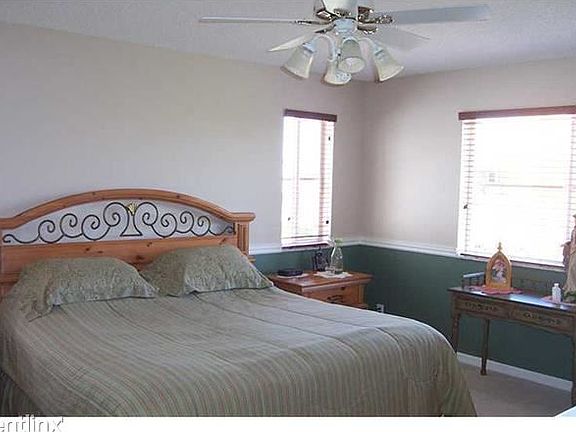 3rd image of 1270 Chinaberry Dr