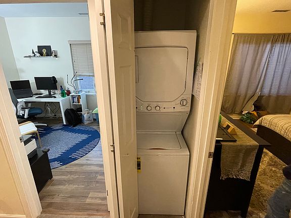 3rd image of 110 Strathmore Rd APT 401