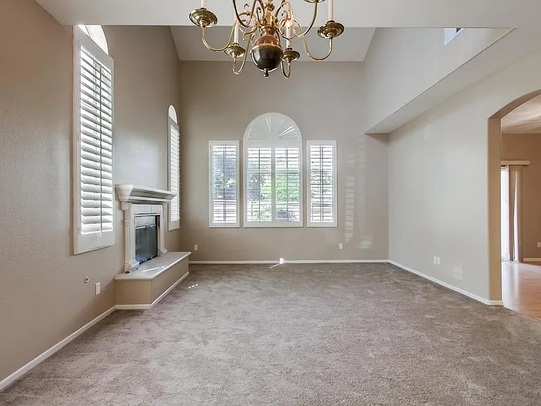 1879 Matin Cir #140 — Photo 14