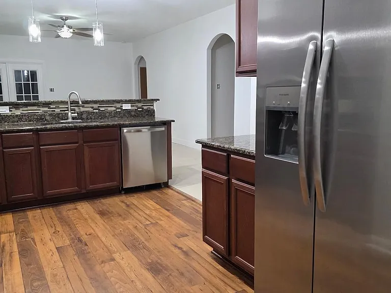 1819 Opal Peach Dr — Photo 10