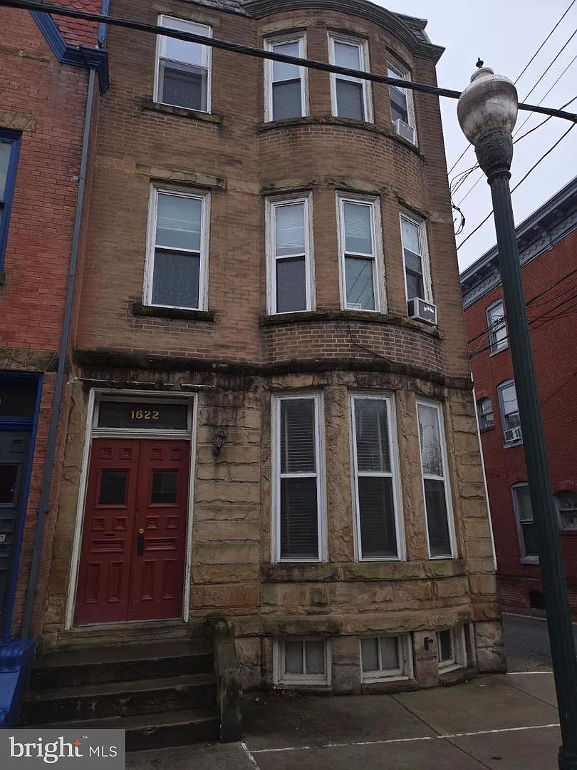 1622 N 3rd St photo 1